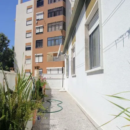 New -traditional Well Located With View *